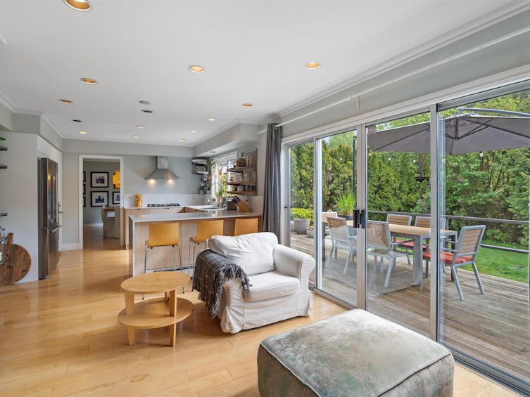 2 Sennok Crescent, Vancouver, BC, V6N 2E4 - 12