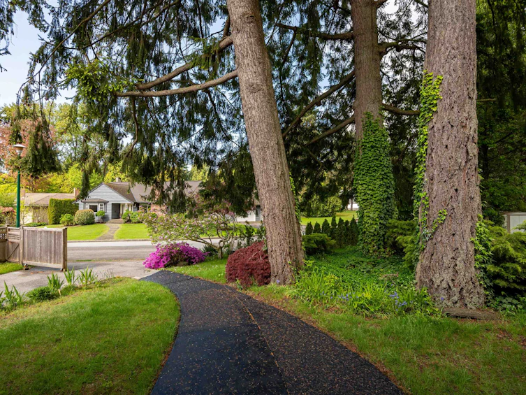 2 Sennok Crescent, Vancouver, BC, V6N 2E4 - 22