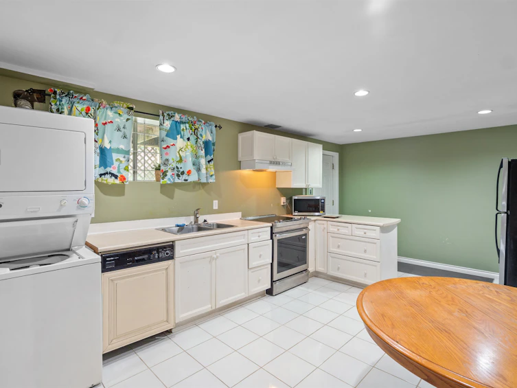2 Sennok Crescent, Vancouver, BC, V6N 2E4 - 21