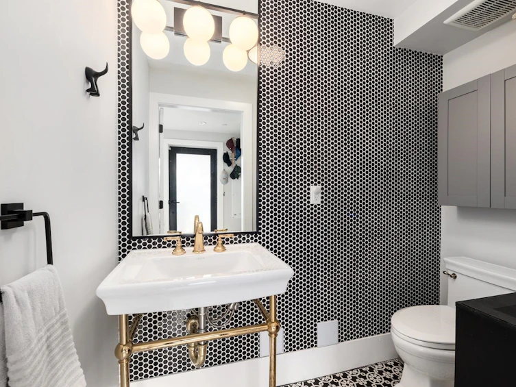 3918 Carolina Street, Vancouver, BC, V5V 1X8 - 19
