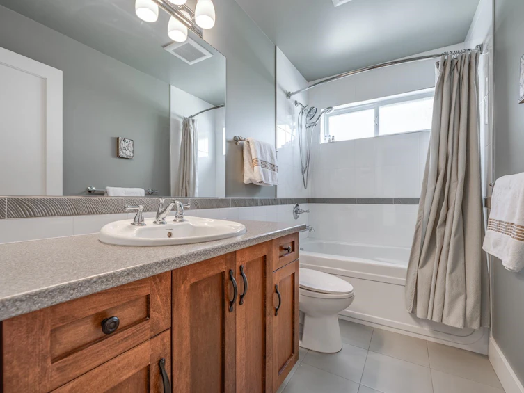 1682 Beach Grove Road, Delta, BC, V4L 1P3 - 27