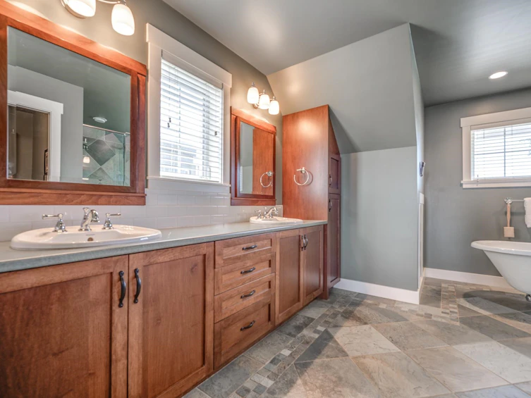 1682 Beach Grove Road, Delta, BC, V4L 1P3 - 23