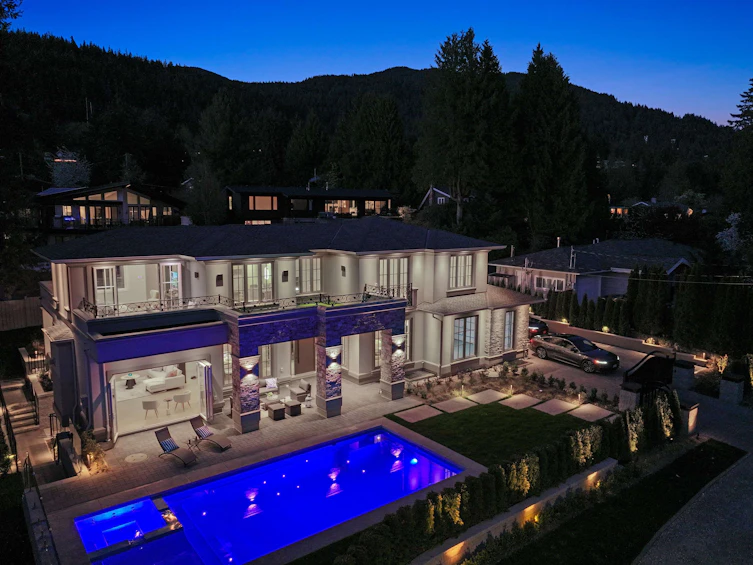 4141 Burkehill Road, West Vancouver, BC, V7V 3M6 - 2