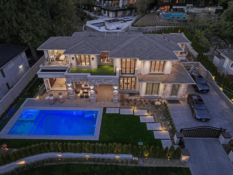 4141 Burkehill Road, West Vancouver, BC, V7V 3M6 - 4