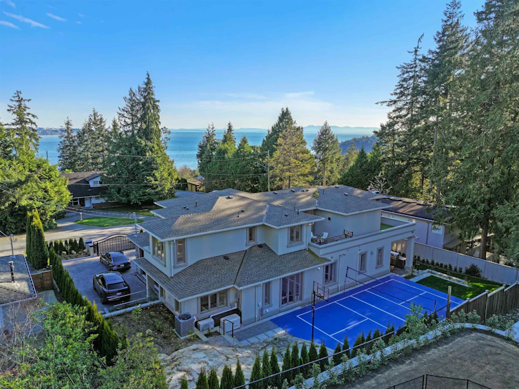4141 Burkehill Road, West Vancouver, BC, V7V 3M6 - 3