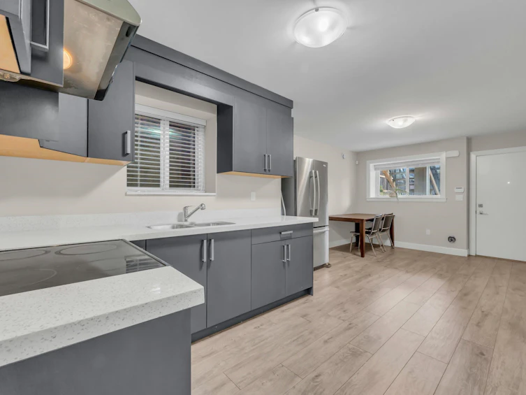 5842 Portland Street, Burnaby, BC, V5J 2R8 - 28