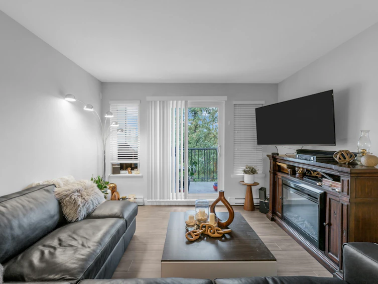 409-12075 Edge Street, Maple Ridge, BC, V2X 9E6 - 2