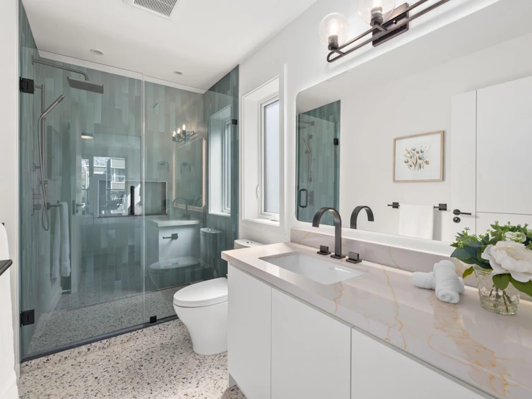 679 W 18th Avenue, Vancouver, BC, V5Z 1V9 - 18