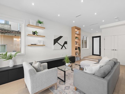679 W 18th Avenue - 4