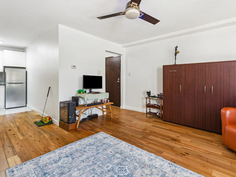 101-222 N Templeton Drive, Vancouver, BC, V5L 3E4 - 12