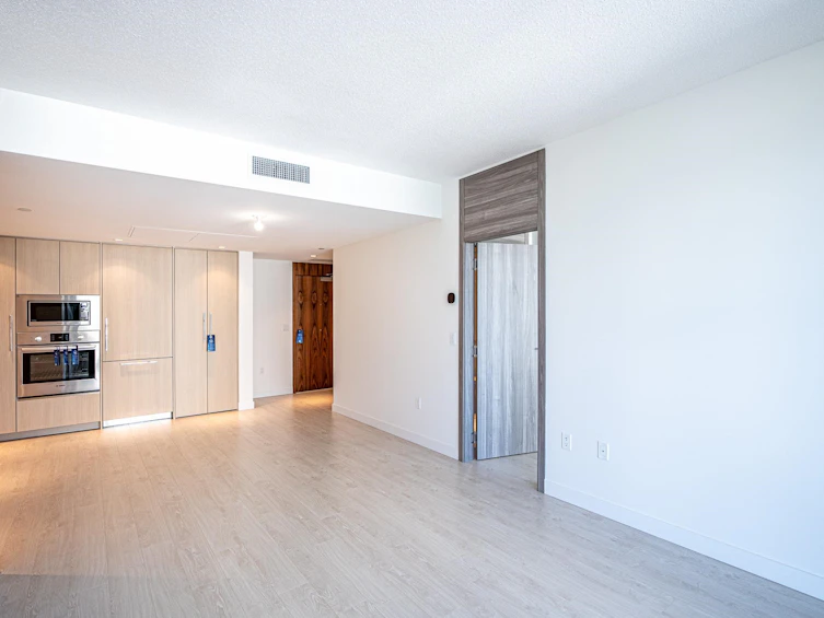 1116-8611 Hazelbridge Way, Richmond, BC, V6X 0W8 - 9