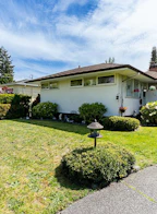 781 E 9th Street