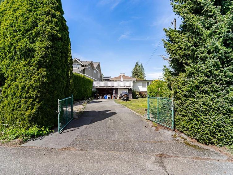 781 E 9th Street, North Vancouver, BC, V7L 2C1 - 13