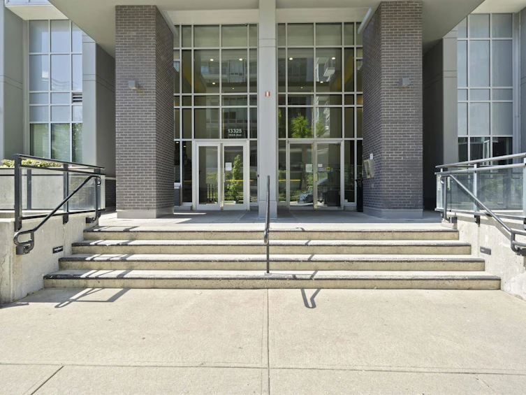 3609-13325 102a Avenue, Surrey, BC, V3T 0J5 - 3