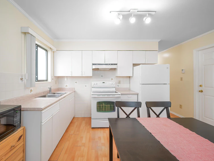 4968 Dominion Street, Burnaby, BC, V5G 1C9 - 21