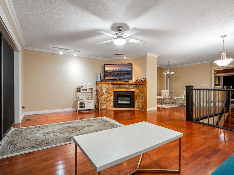 949 Lynwood Avenue, Port Coquitlam, BC, V3B 6J7 - 9