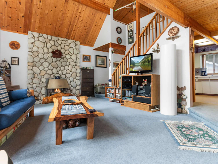 66611 Kereluk Road, Hope, BC, V0X 1L1 - 16