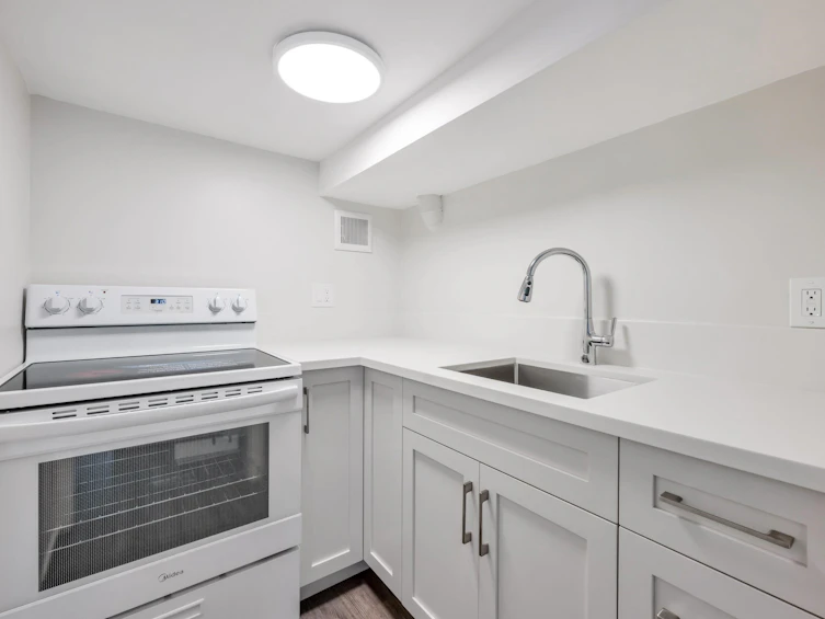 234 Eighth Avenue, New Westminster, BC, V3L 1Y2 - 27