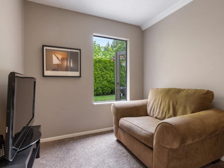12381 24 Avenue, Surrey, BC, V4A 6N2 - 16
