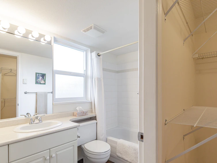 205-32044 Old Yale Road, Abbotsford, BC, V2T 2C9 - 23