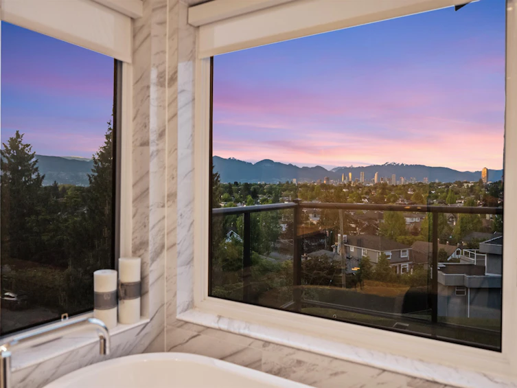 4085 Puget Drive, Vancouver, BC, V6L 2V3 - 9