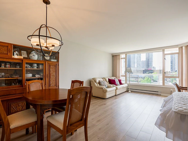 704-4657 Hazel Street, Burnaby, BC, V5H 4R2 - 2