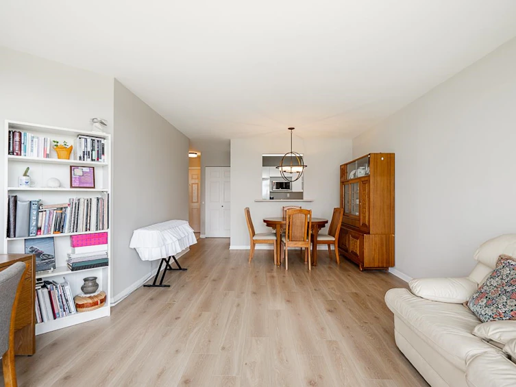 704-4657 Hazel Street, Burnaby, BC, V5H 4R2 - 6