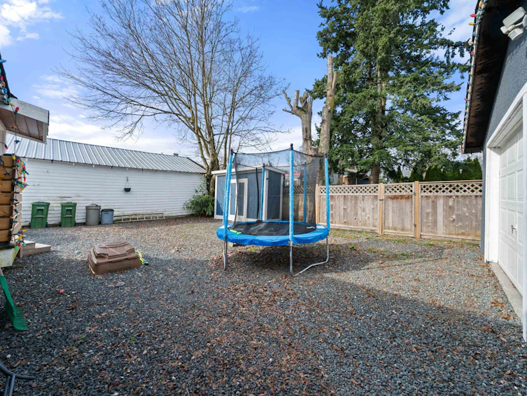 9409 Stanley Street, Chilliwack, BC, V2P 3Y5 - 40