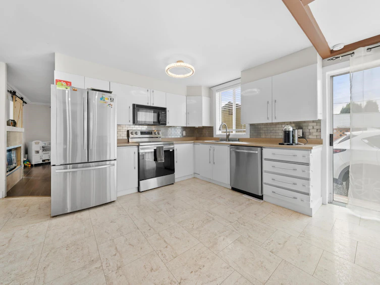 9409 Stanley Street, Chilliwack, BC, V2P 3Y5 - 12