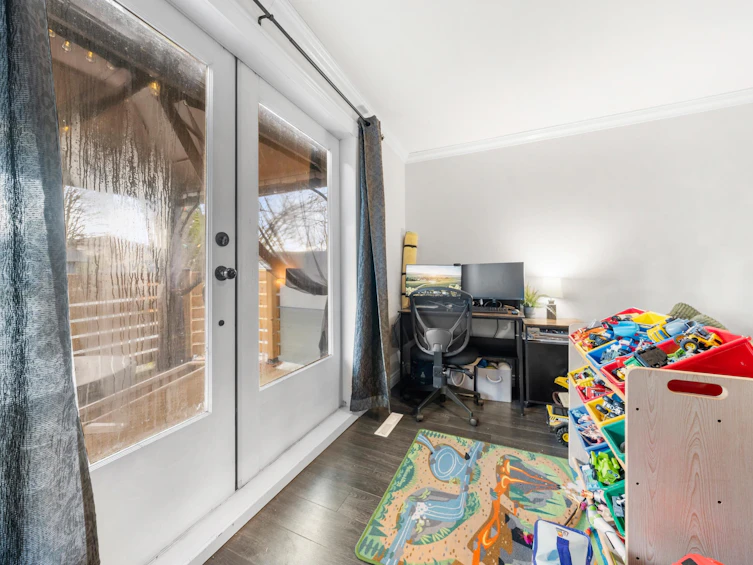 9409 Stanley Street, Chilliwack, BC, V2P 3Y5 - 9
