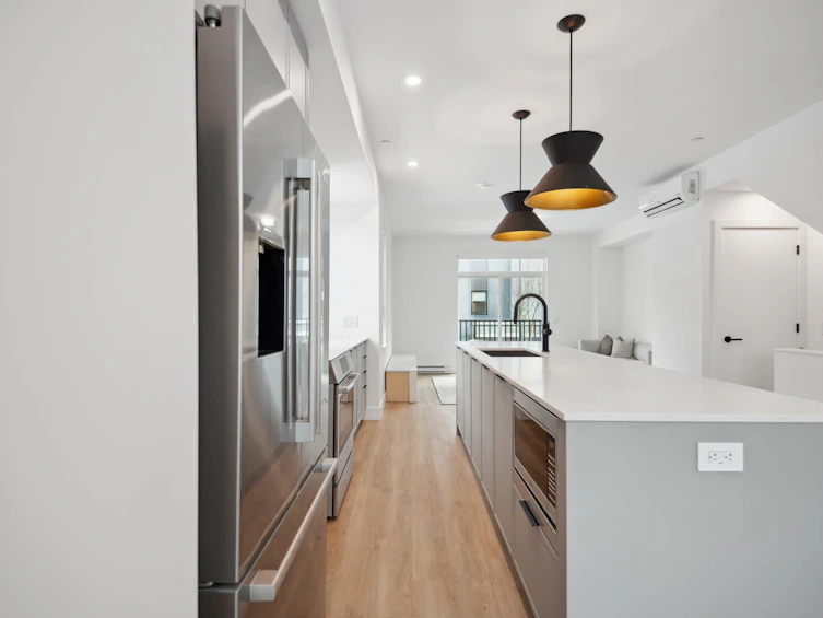 38097 Helm Way, Squamish, BC, V8B 1A8 - 9