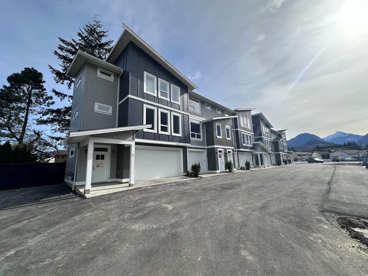 2-455 Coquihalla Street, Hope, BC, V0X 1L0