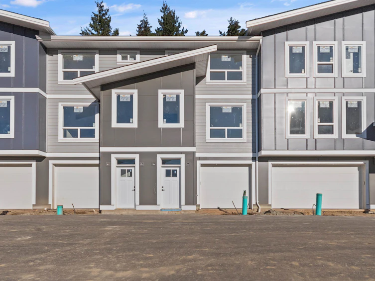 2-455 Coquihalla Street, Hope, BC, V0X 1L0 - 2