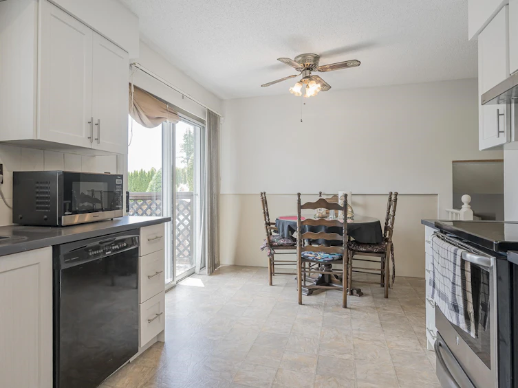 9042 Fircrest Drive, Delta, BC, V4C 7M3 - 7