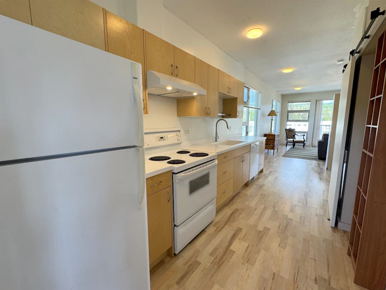 421-5604 Inlet Avenue, Sechelt, BC, V7Z 0H7 - 5