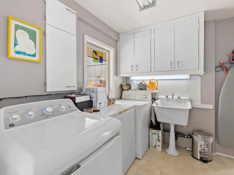 946 Beaumont Drive, North Vancouver, BC, V7R 1P4 - 28