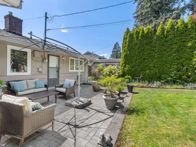 946 Beaumont Drive, North Vancouver, BC, V7R 1P4 - 31