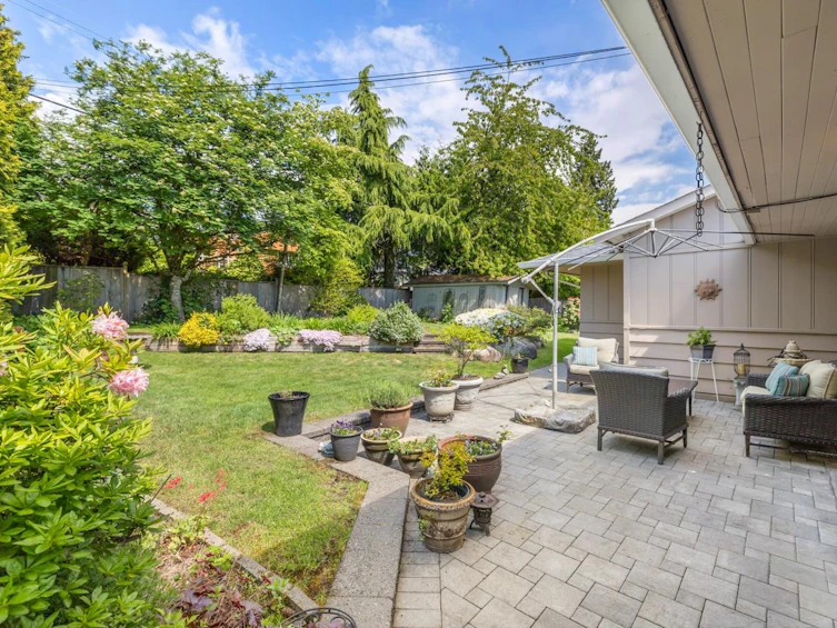 946 Beaumont Drive, North Vancouver, BC, V7R 1P4 - 30