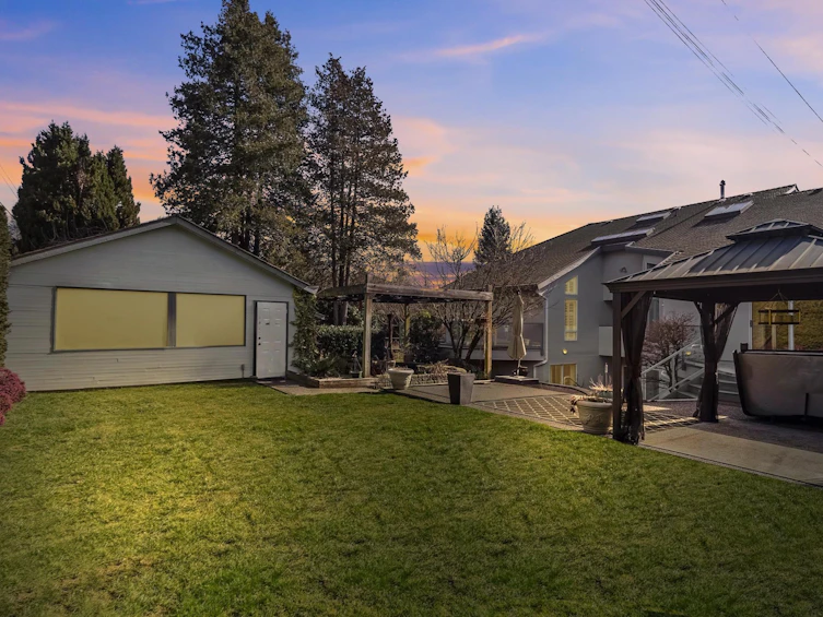1195 W 59 Avenue, Vancouver, BC, V6P 1Y1 - 2