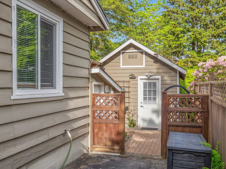 2306 William Avenue, North Vancouver, BC, V7J 2P6 - 23