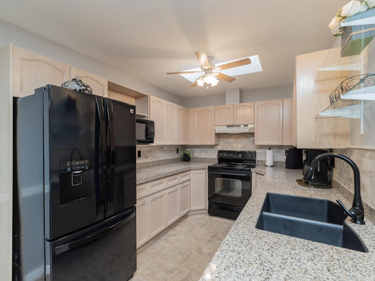 314-9299 121 Street, Surrey, BC, V3V 7X8 - 4