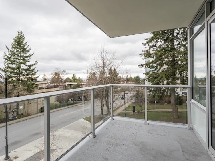 201-15165 Thrift Avenue, Surrey, BC, V4B 0C1 - 22