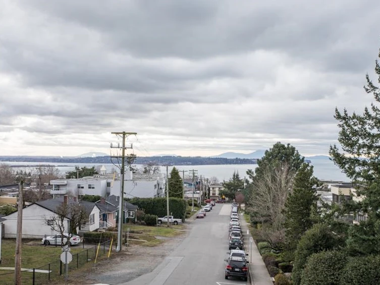 201-15165 Thrift Avenue, Surrey, BC, V4B 0C1 - 25
