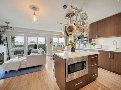 434-15850 26 Avenue - 3