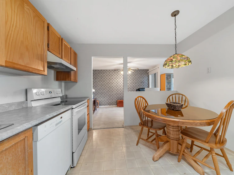 202-22222 119 Avenue, Maple Ridge, BC, V2X 2Y9 - 4