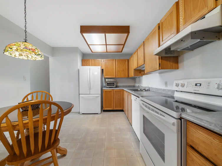 202-22222 119 Avenue, Maple Ridge, BC, V2X 2Y9 - 5