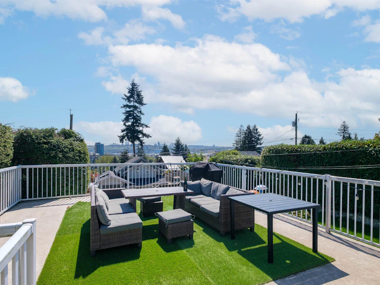 1059 Calverhall Street, North Vancouver, BC, V7L 1Y4 - 8