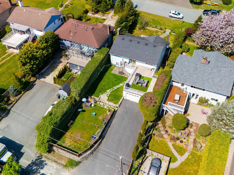 1059 Calverhall Street, North Vancouver, BC, V7L 1Y4 - 2