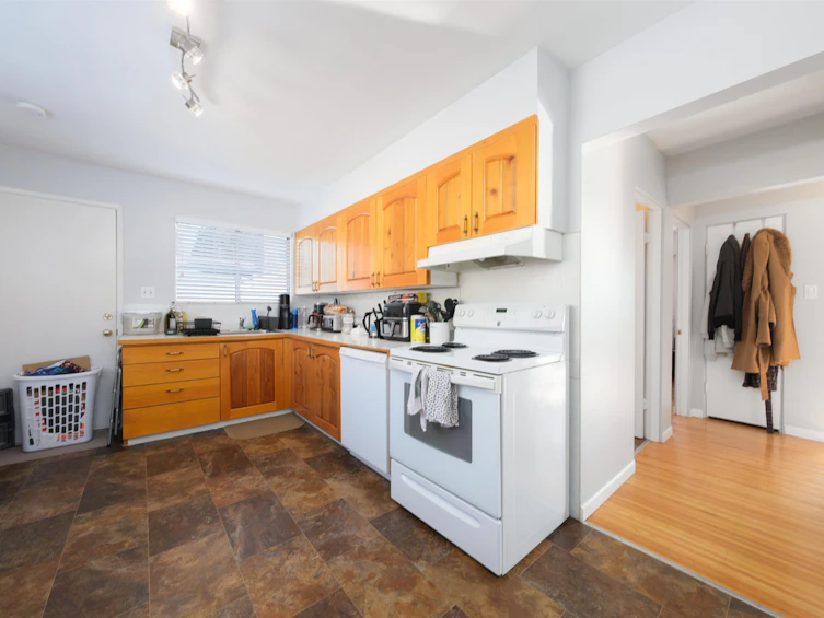 1059 Calverhall Street, North Vancouver, BC, V7L 1Y4 - 19
