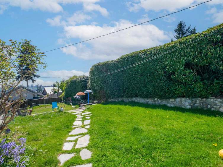 1059 Calverhall Street, North Vancouver, BC, V7L 1Y4 - 5